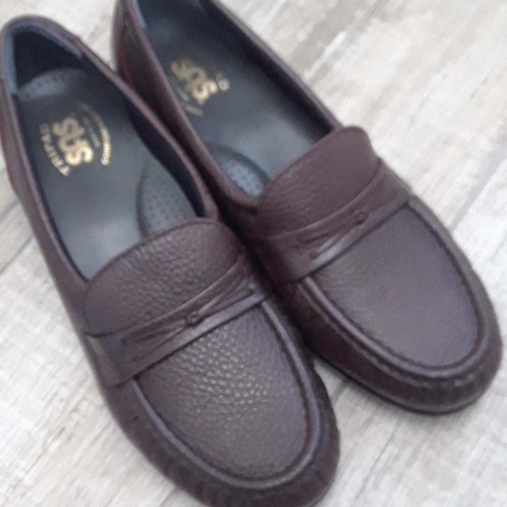 Sas..Brand New!! Easier Leather Slip On Loafer